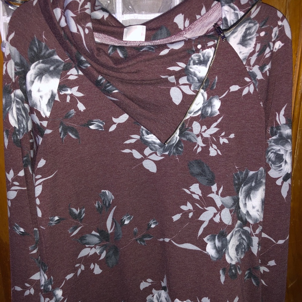 boutique brand long sleeve shirt